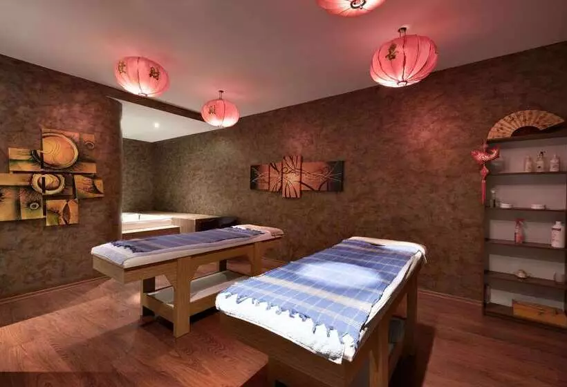 Fotos del hotel Ramada  & Suites By Wyndham Istanbul Sisli:  4