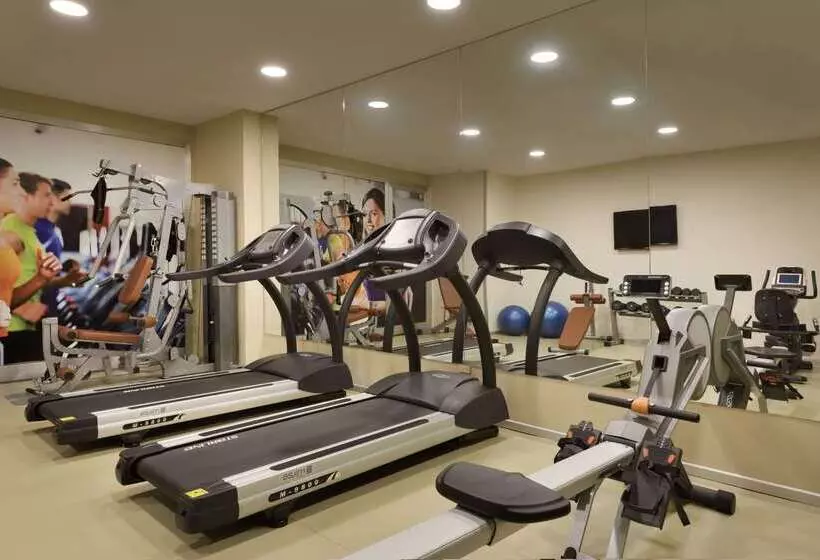 Fotos del hotel Ramada  & Suites By Wyndham Istanbul Sisli:  3