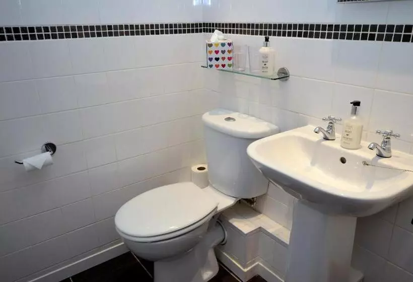 Fotos del hotel St. Hilary Guest House:  5