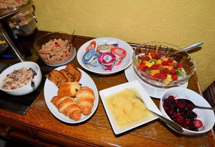 Fotos del hotel St. Hilary Guest House:  10