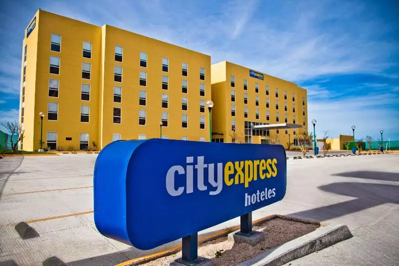 Fotos del hotel City Express La Paz:  18
