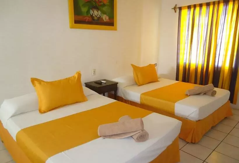 Fotos del hotel Concierge Plaza San Rafael:  10