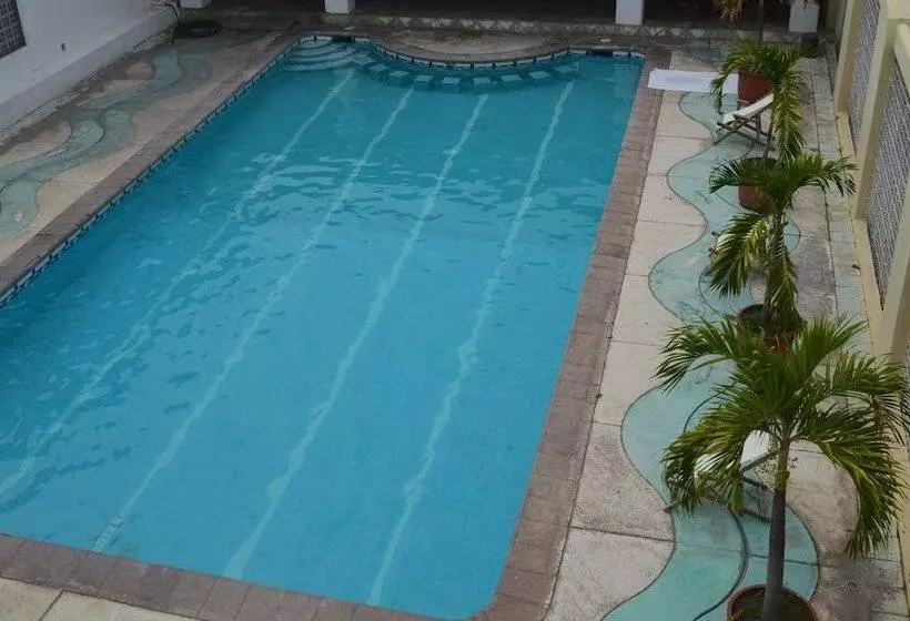 Fotos del hotel Concierge Plaza San Rafael:  9