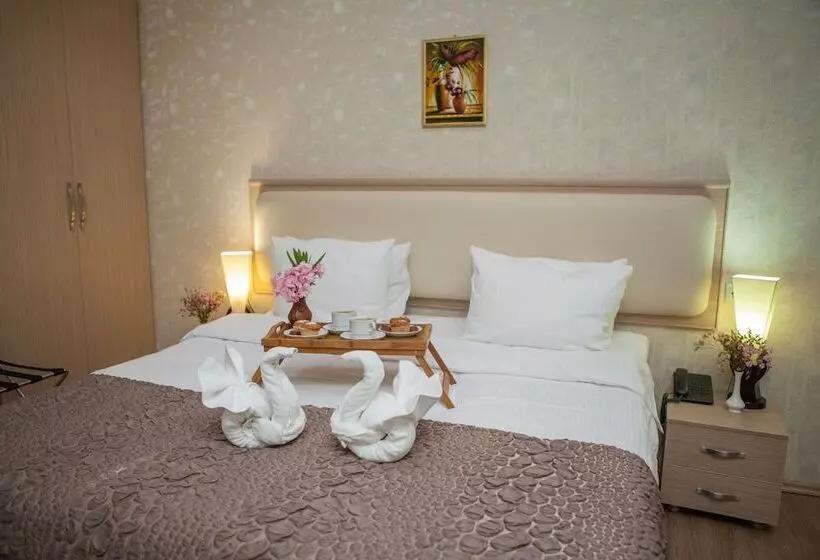 Fotos del hotel Rustaveli Palace:  11