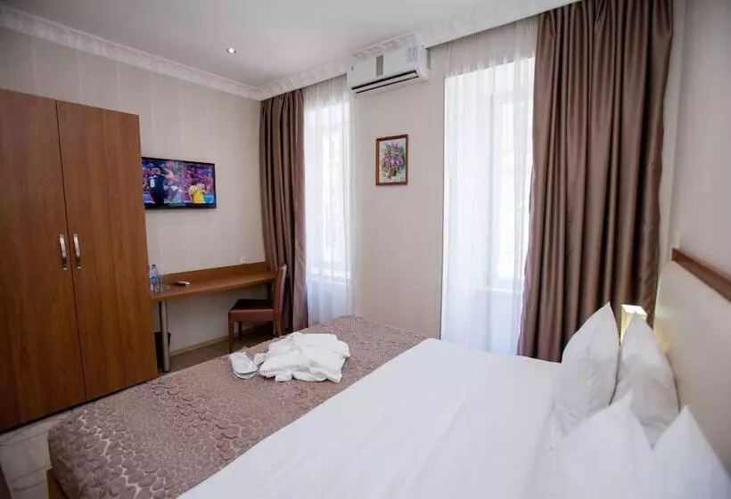 Fotos del hotel Rustaveli Palace:  7