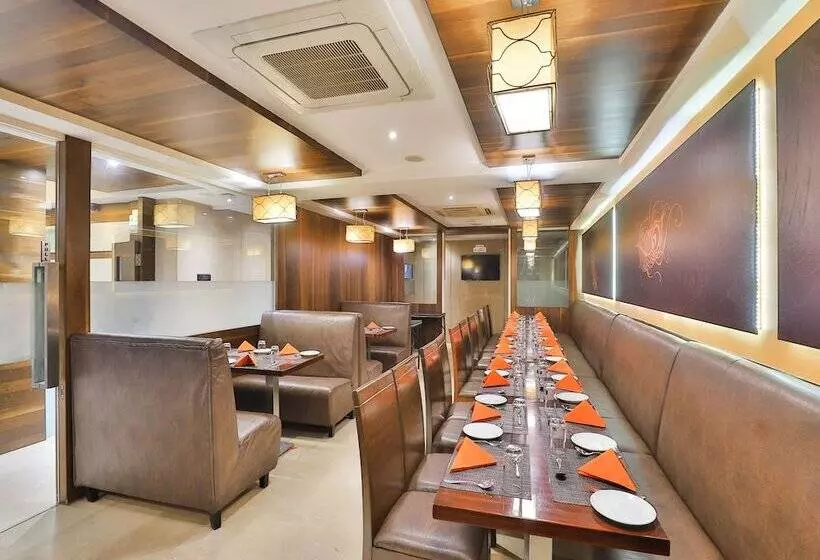 Fotos del hotel Collection O 30006 Ambawadi:  11