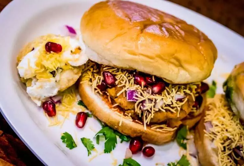 Fotos del hotel Collection O 30006 Ambawadi:  13