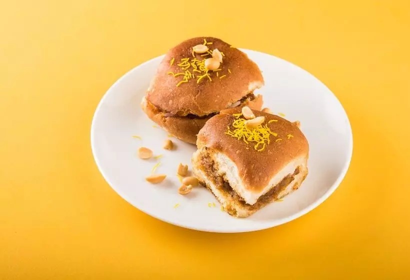 Fotos del hotel Collection O 30006 Ambawadi:  4