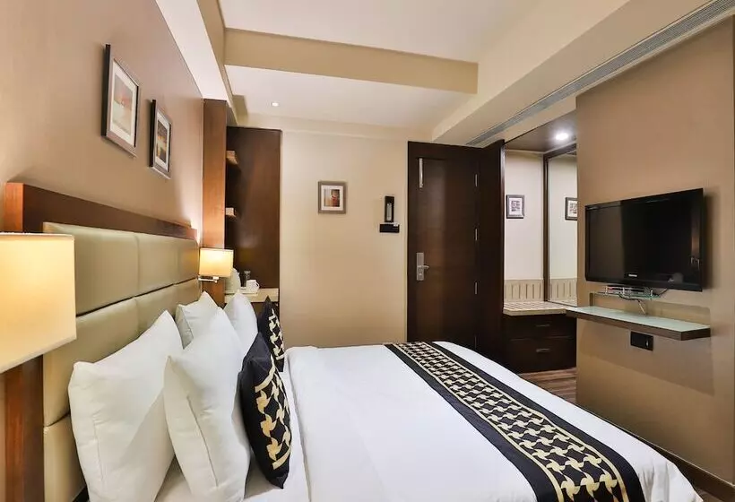 Fotos del hotel Collection O 30006 Ambawadi:  18