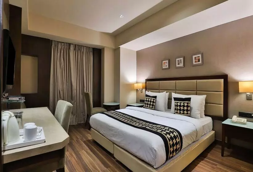 Fotos del hotel Collection O 30006 Ambawadi:  21