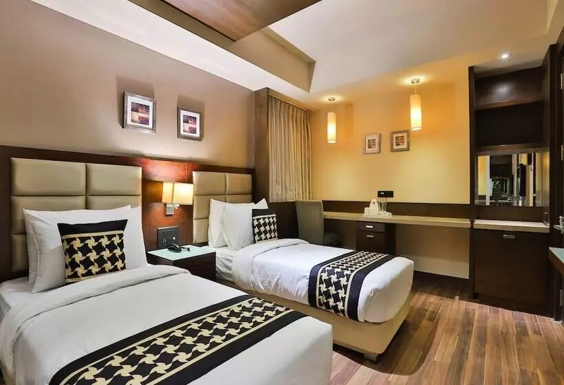 Fotos del hotel Collection O 30006 Ambawadi:  2