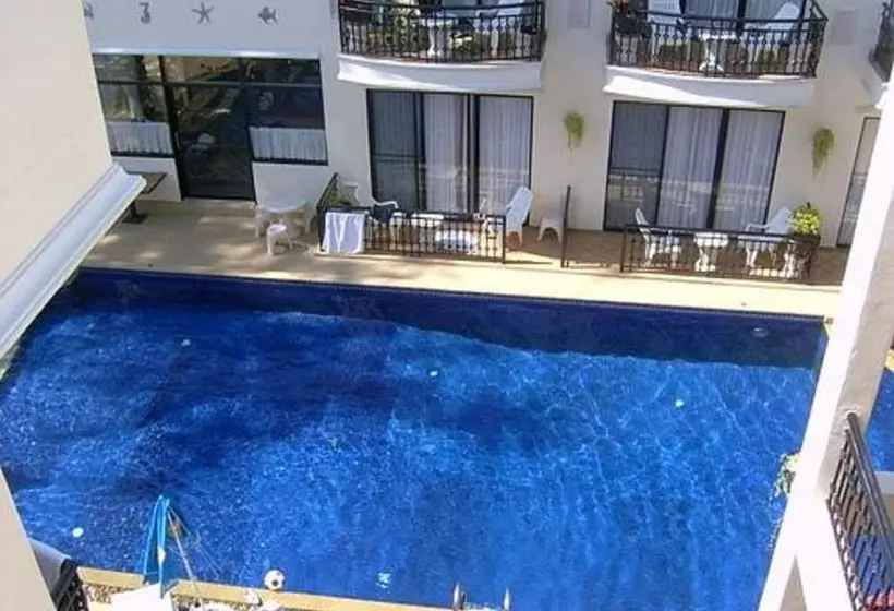 Fotos del hotel In On The Beach:  8