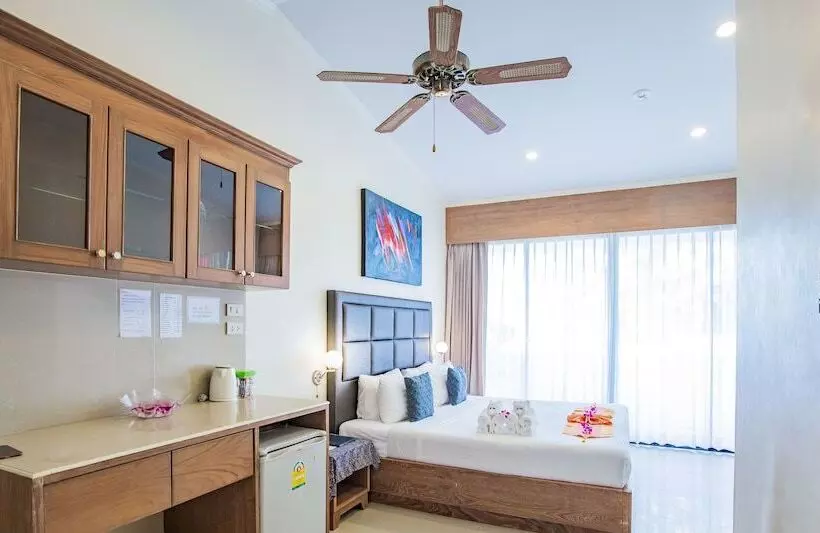 Fotos del hotel In On The Beach:  18