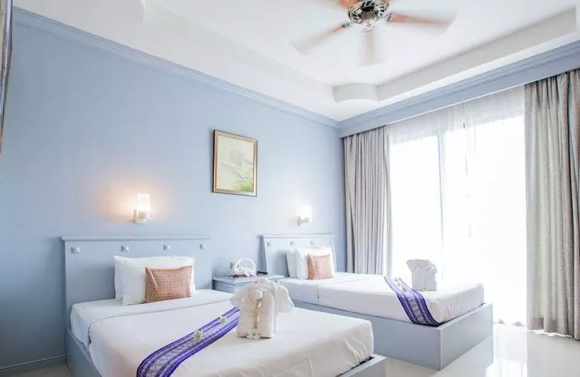 Fotos del hotel In On The Beach:  13