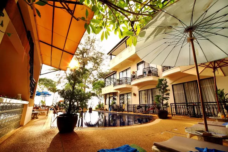 Fotos del hotel In On The Beach:  25