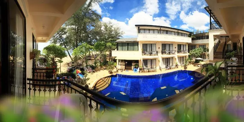 Fotos del hotel In On The Beach:  14