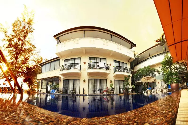 Fotos del hotel In On The Beach:  23