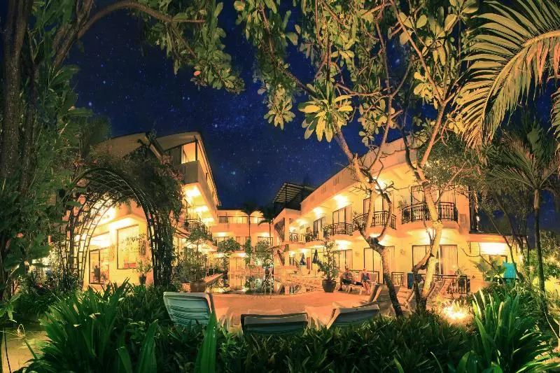 Fotos del hotel In On The Beach:  4