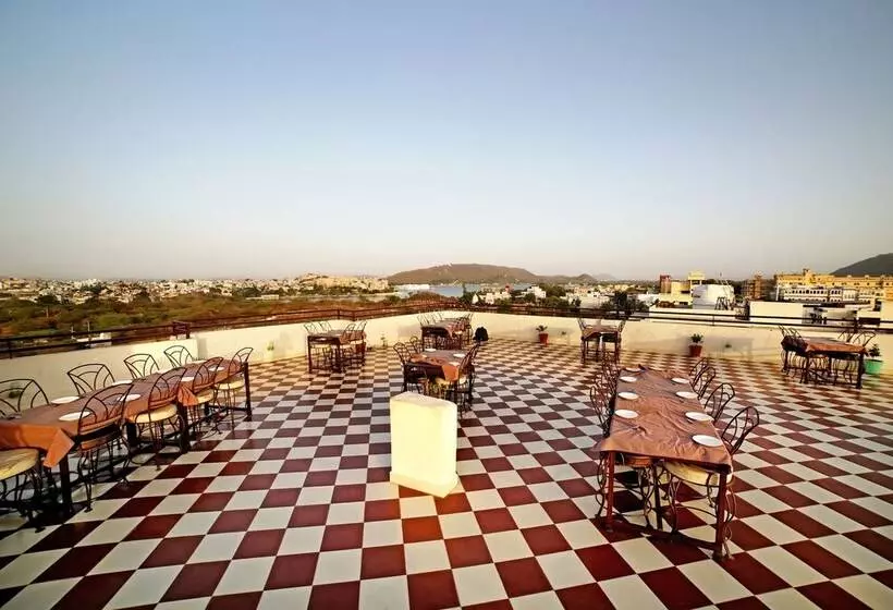 Fotos del hotel Royal Pratap Niwas:  11