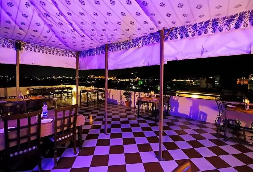 Fotos del hotel Royal Pratap Niwas:  19