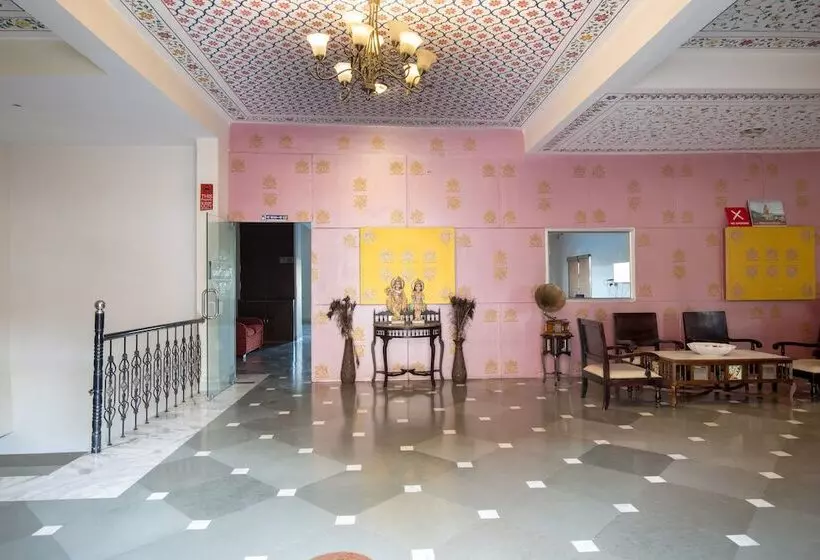 Fotos del hotel Royal Pratap Niwas:  3