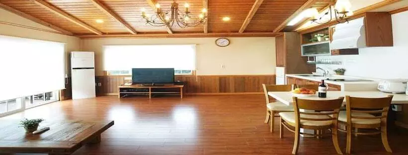 Fotos del hotel Uts Village:  2