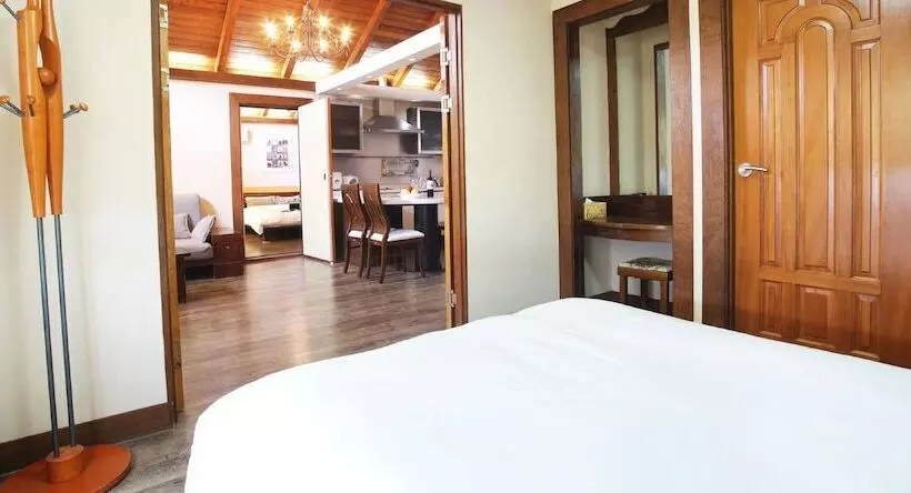 Fotos del hotel Uts Village:  21