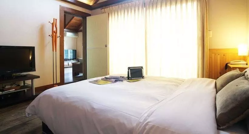 Fotos del hotel Uts Village:  6