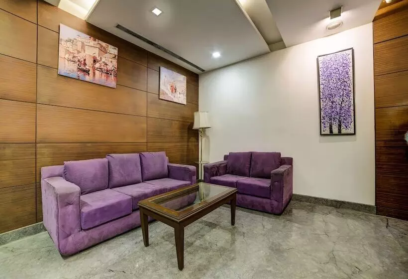 Fotos del hotel Capital O 28618 New Haven:  3