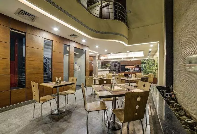 Fotos del hotel Capital O 28618 New Haven:  19