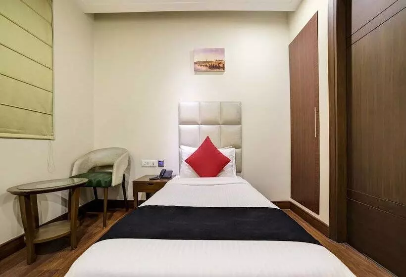 Fotos del hotel Capital O 28618 New Haven:  18