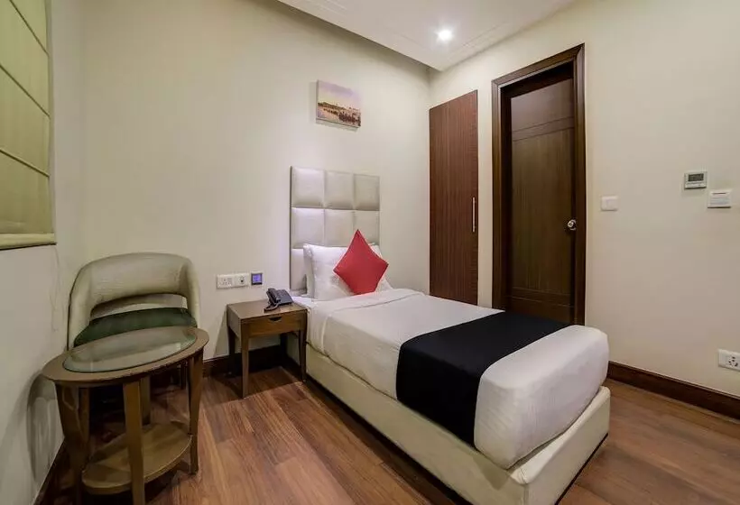 Fotos del hotel Capital O 28618 New Haven:  16