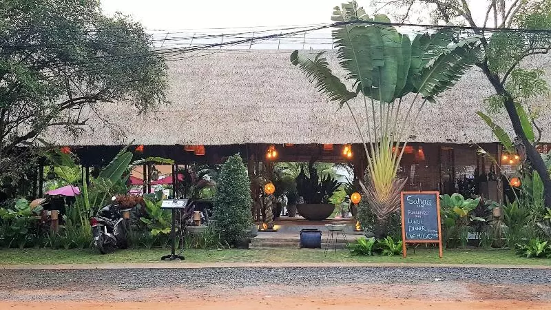 Fotos del hotel Sahaa Beach Resort:  11