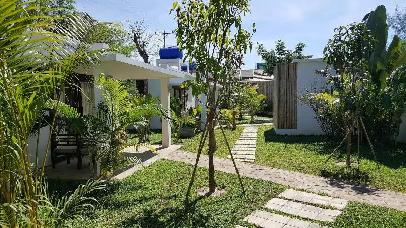 Fotos del hotel Sahaa Beach Resort:  8