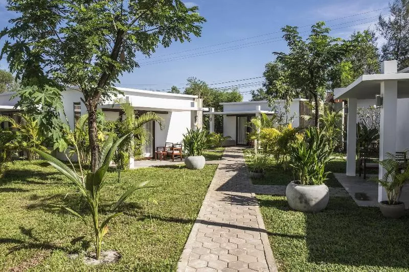 Fotos del hotel Sahaa Beach Resort:  12