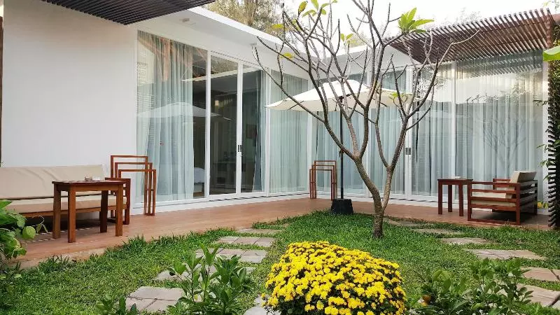 Fotos del hotel Sahaa Beach Resort:  18