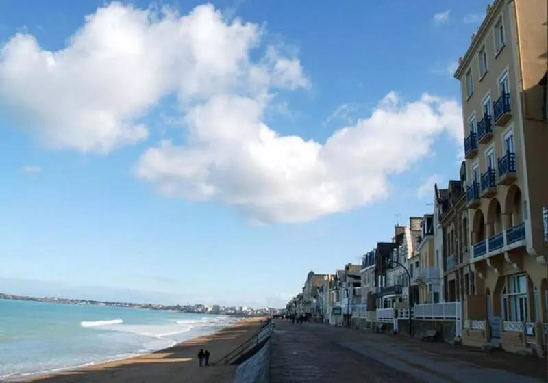 Fotos del hotel Ambassadeurs Logis:  15