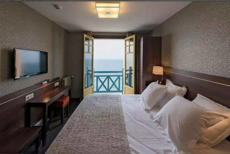 Fotos del hotel Ambassadeurs Logis:  25