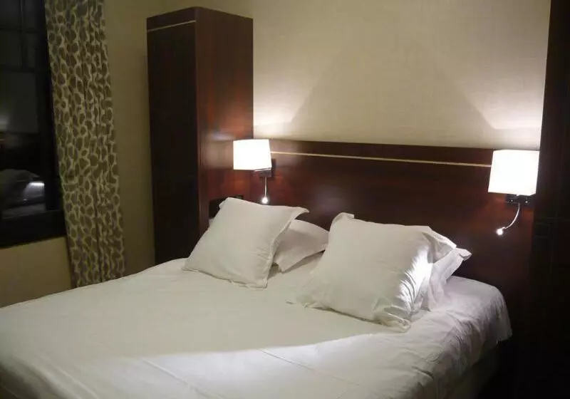 Fotos del hotel Ambassadeurs Logis:  8