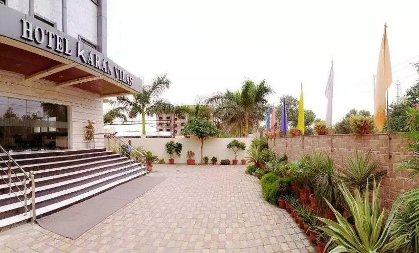 Fotos del hotel Karan Vilas:  6