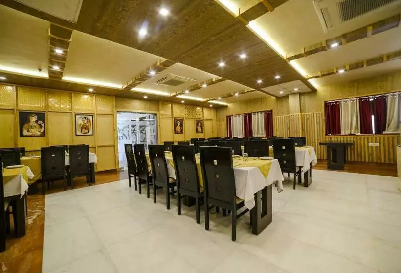 Fotos del hotel Karan Vilas:  11