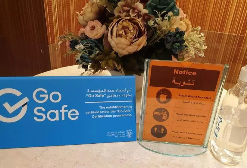 Fotos del hotel Paragon Hotel Apartments:  24