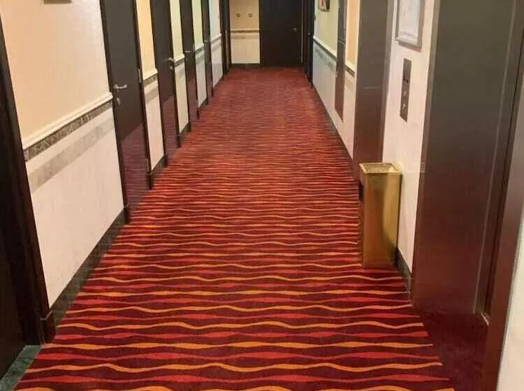 Fotos del hotel Paragon Hotel Apartments:  3