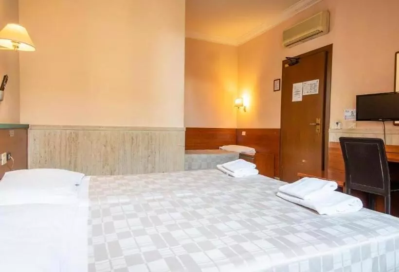 Fotos del hotel Center 3:  14