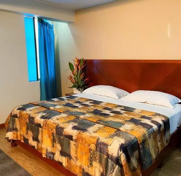 Fotos del hotel Esencia Suites:  8