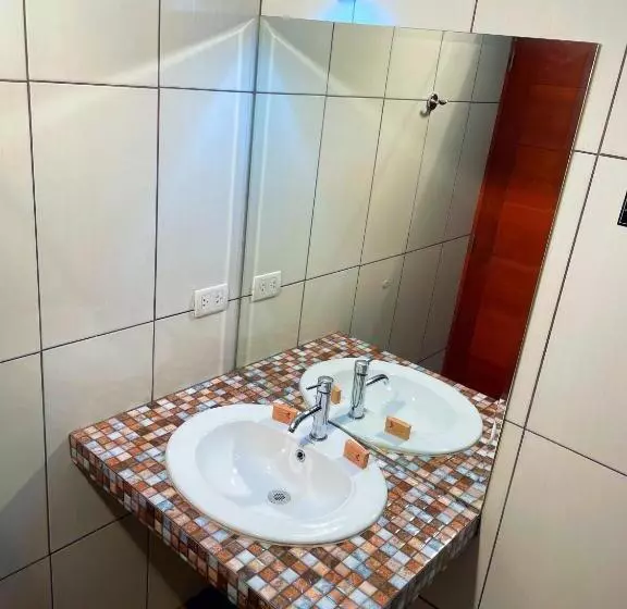 Fotos del hotel Esencia Suites:  5