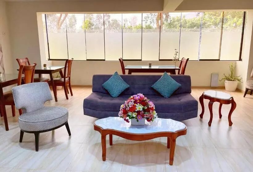 Fotos del hotel Esencia Suites:  6