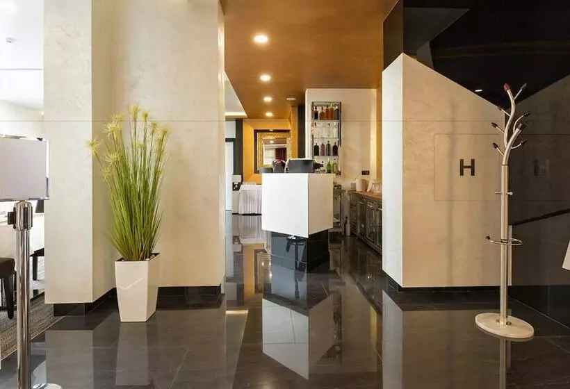 Fotos del hotel Nova City Garni Hotel Signature Collection:  3