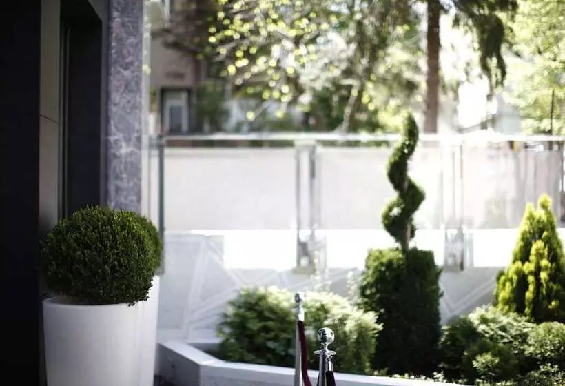 Fotos del hotel Nova City Garni Hotel Signature Collection:  6