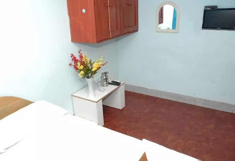 Fotos del hotel Elegant Guest House:  18